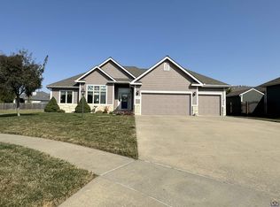 8010 SW 28th Ct, Topeka, KS 66614