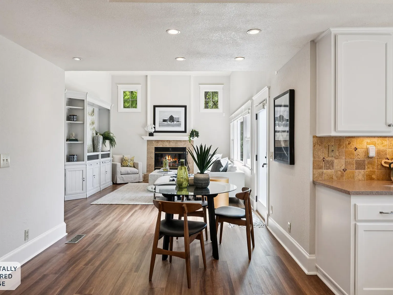 5 bed, 2537 sqft, $7,350 — Photo 2