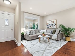 162 Kingsmount Park Rd, Toronto, ON M4L 3L8