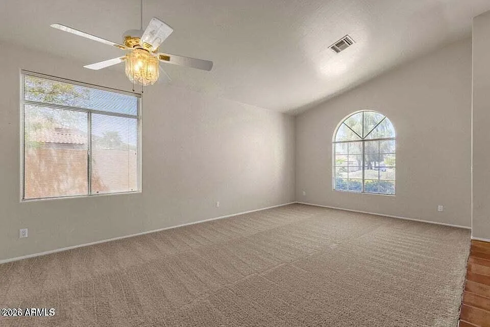 3 bed, 2.5 bath, 2327 sqft, $3,000 — Photo 3