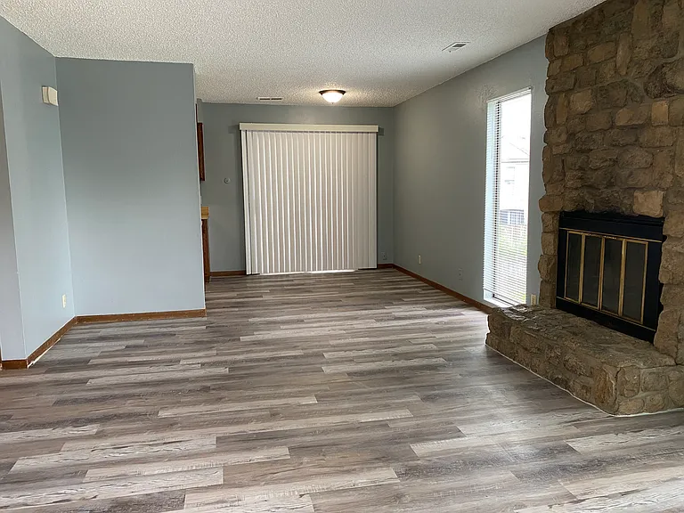 3215 S Illinois St #4 — Photo 10
