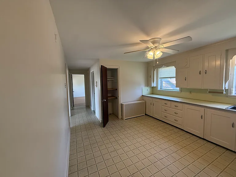 579 Center St #B5 — Photo 15