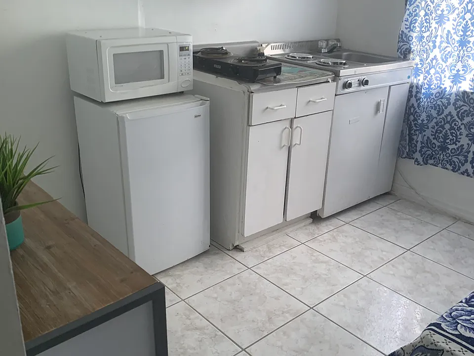 2921 SW 36th Ct #2