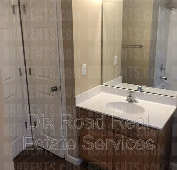 449 Draft Ct — Photo 8