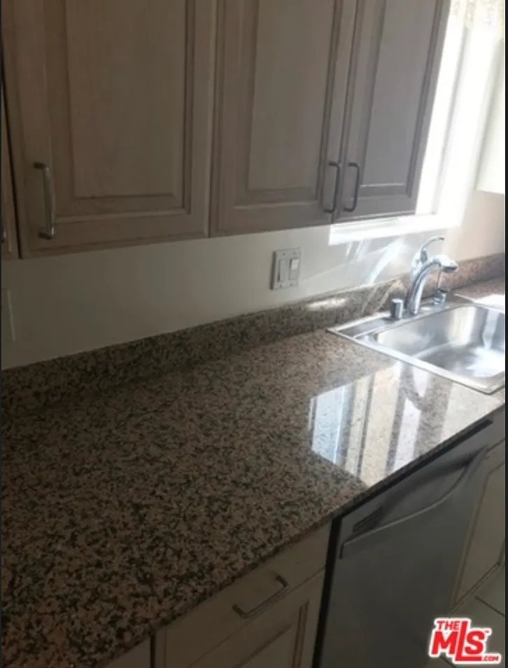 2 bed, 1466 sqft, $3,680 — Photo 4