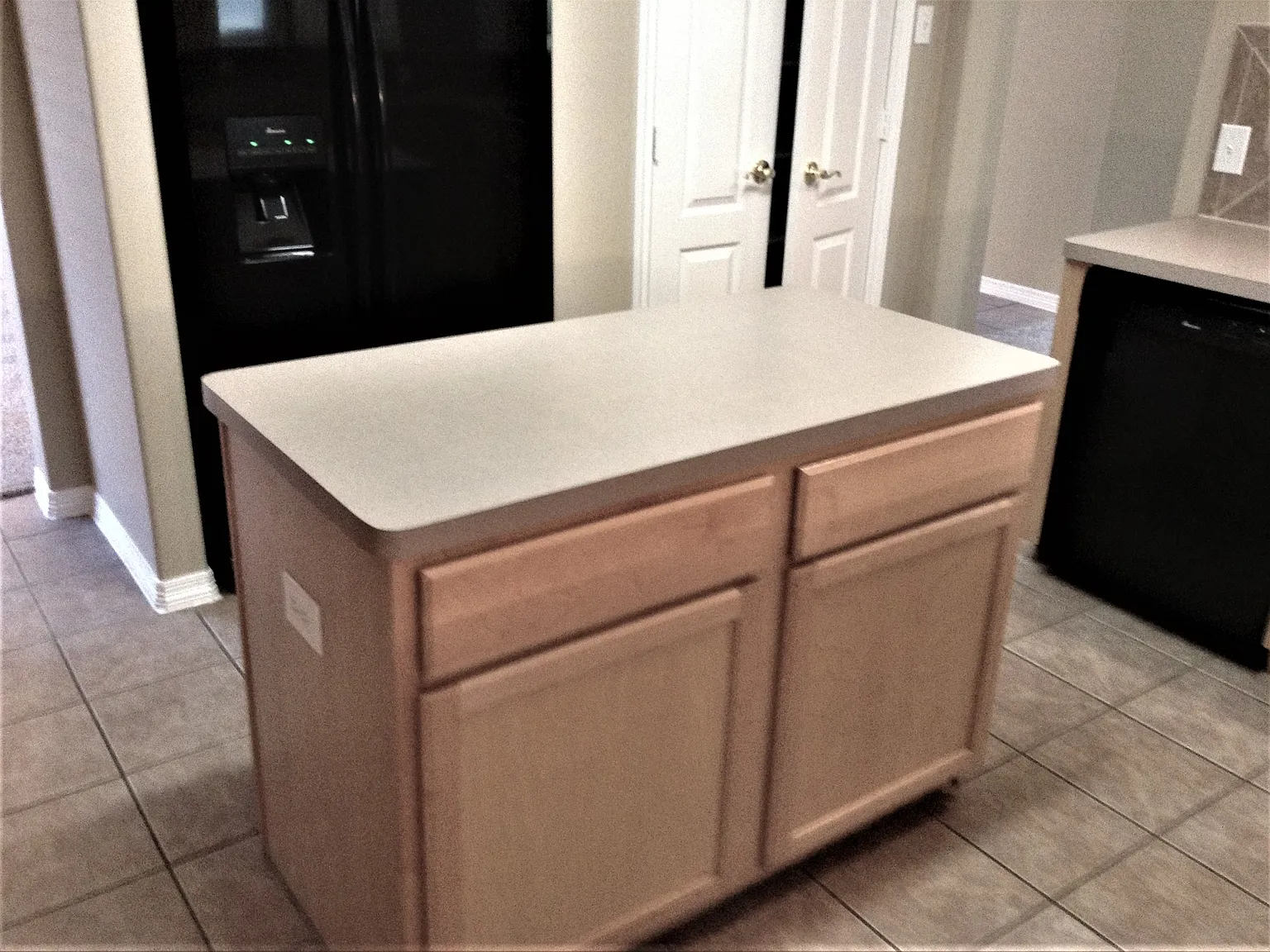 4 bed, 3.5 bath, 3297 sqft, $2,895 — Photo 3