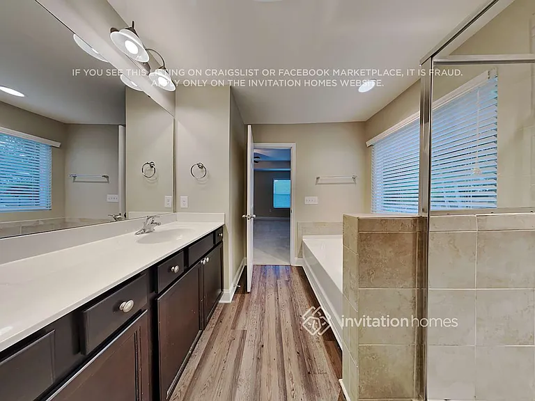 9931 Maywine Cir — Photo 17