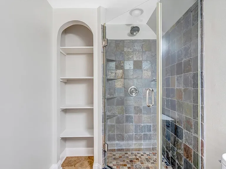 Fourth floor full bathroom