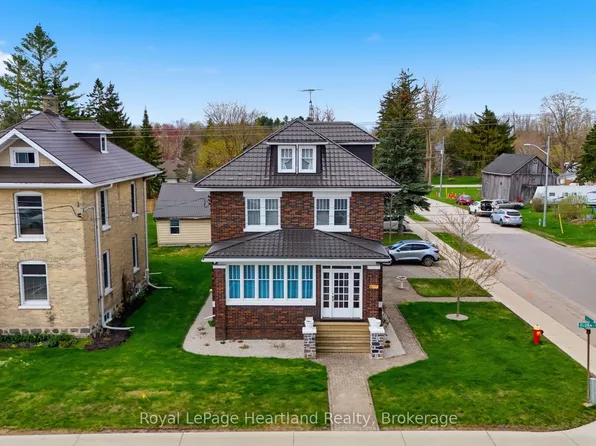 57 Elora St N, Minto, ON N0G 1M0