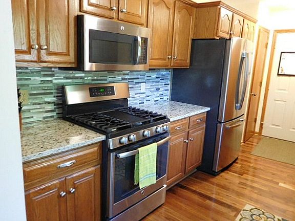 2nd image of 808 Palmor Dr