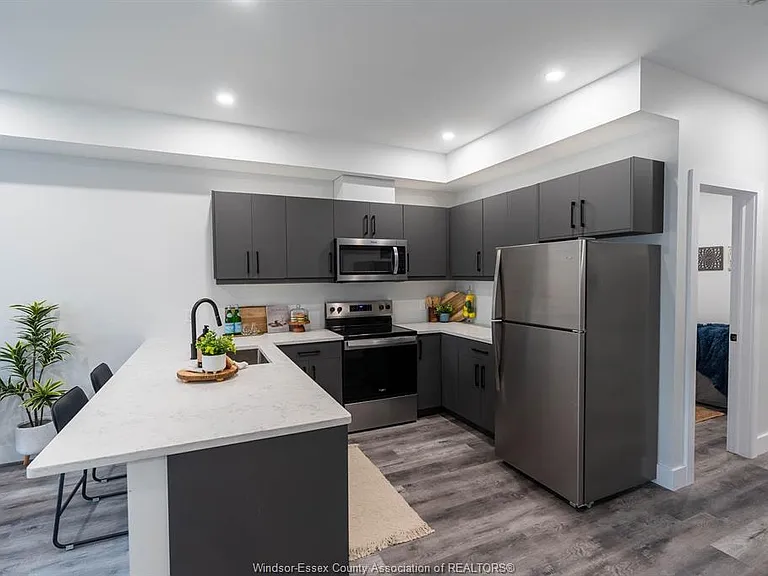 930 Marion Ave #109 — Photo 4