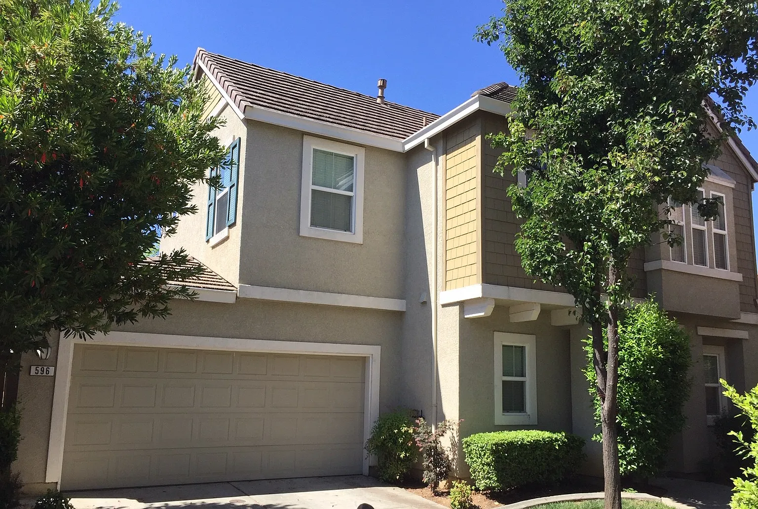 596 Navigator Dr photo 1