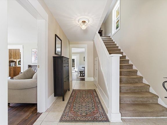 5th image of 20590 Westfield Ave