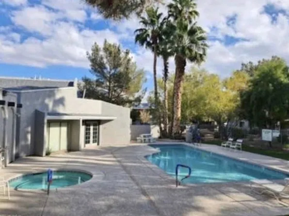 2840 Bluebonnet Dr, Henderson, NV 89074