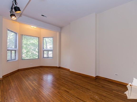 4th image of 873 W Lill Ave #877-D3