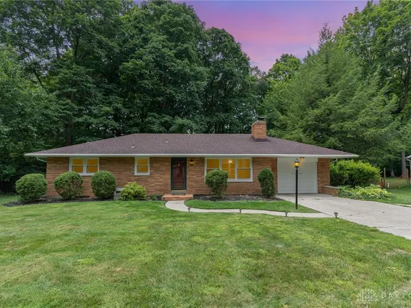 1445 Fudge Dr, Dayton, OH 45434