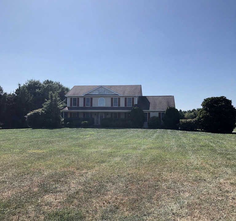 1st image of 104 Connemara Ct