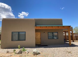 323 Espinoza Rd, Ranchos De Taos, NM 87557
