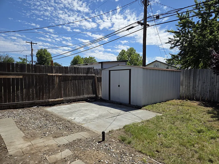 2303 Duportail St — Photo 18