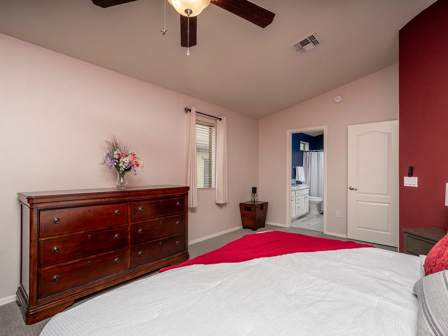 2250 East Deer Valley Rd - 41 — Photo 3