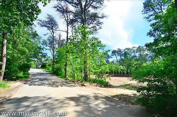 Major's Cove Lane and Entrance