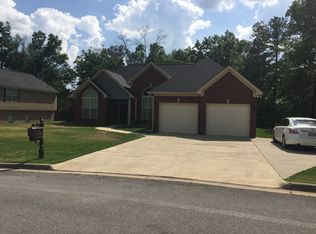 92 Sand Trap Cir, Oxford, AL 36203