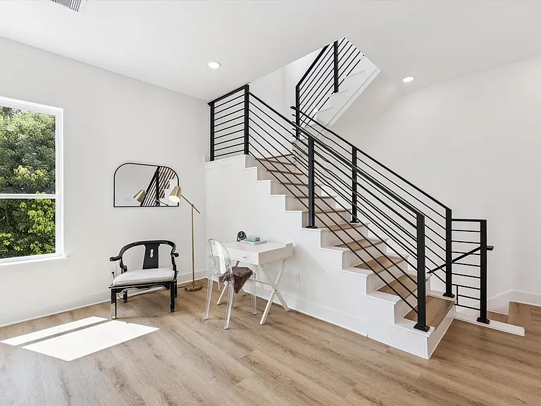 6341 W Montgomery Rd — Photo 16