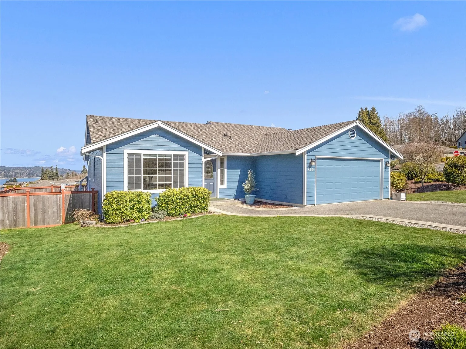 650 Medallion Place E photo 1