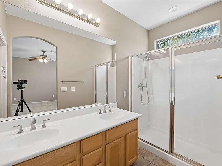 2519 E Fremont Rd — Photo 14