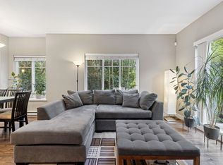 3888 Norfolk St #207, Burnaby, BC V5G1E5