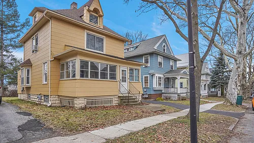 19 Lakeview Ter Photo 1