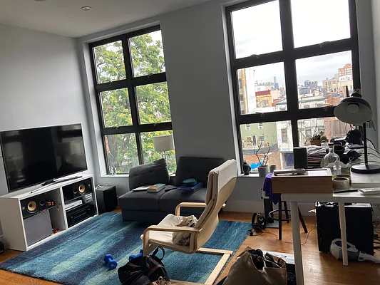 Rented by Greenrock Management | media 2