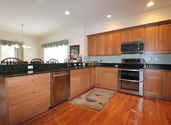3rd image of 1 Wesley Dr