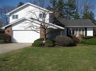 1056 Brainard Rd, Highland Heights, OH 44143