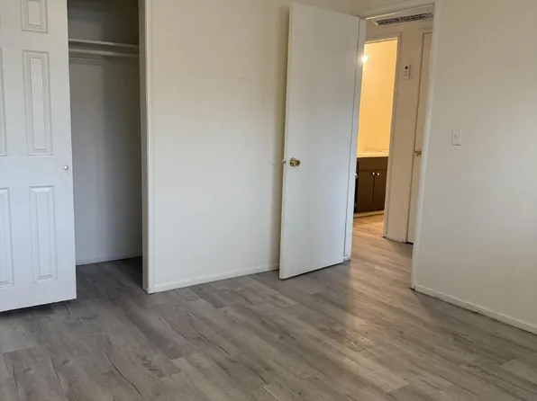 33045 Road 159 APT 9, Ivanhoe, CA 93235
