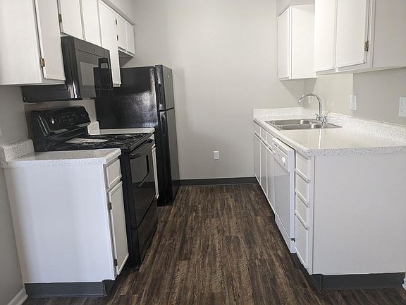 4th image of 340 E Rock Road Ct #113