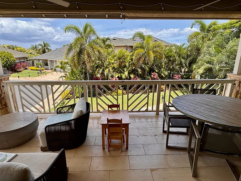 Upstairs lanai