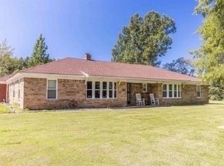 7123 Beauty Hill Rd, Adamsville, TN 38310