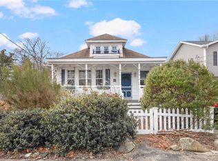 31 Dewey Ave, Tiverton, RI 02878