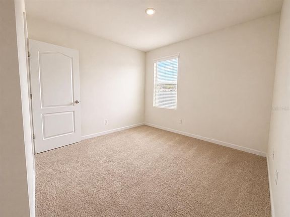 5th image of 233 TIFFANY COURT