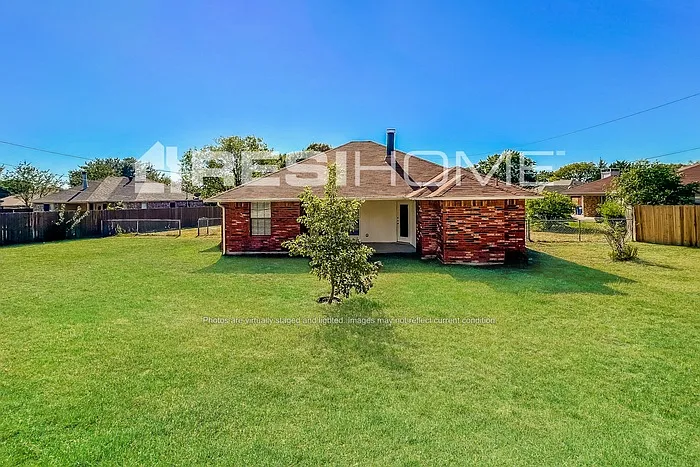 209 Madre Cir — Photo 13
