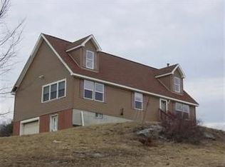 37 Hull Rd, Elizaville, NY 12523