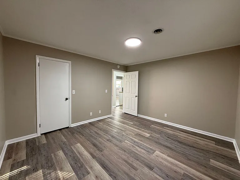 104 Skyview Dr — Photo 7
