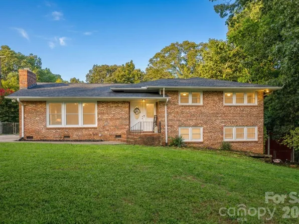 122 Crestwood Dr, Chester, SC 29706