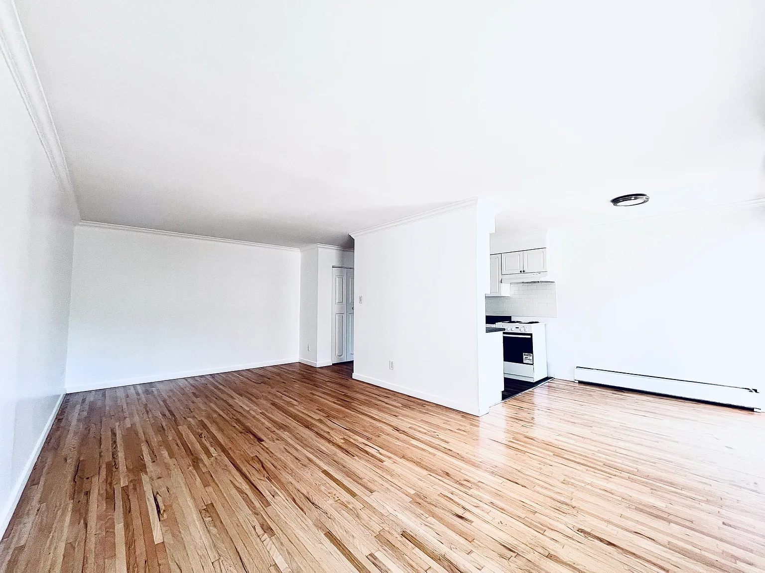 1280 Madison Avenue Burnaby — Photo 3