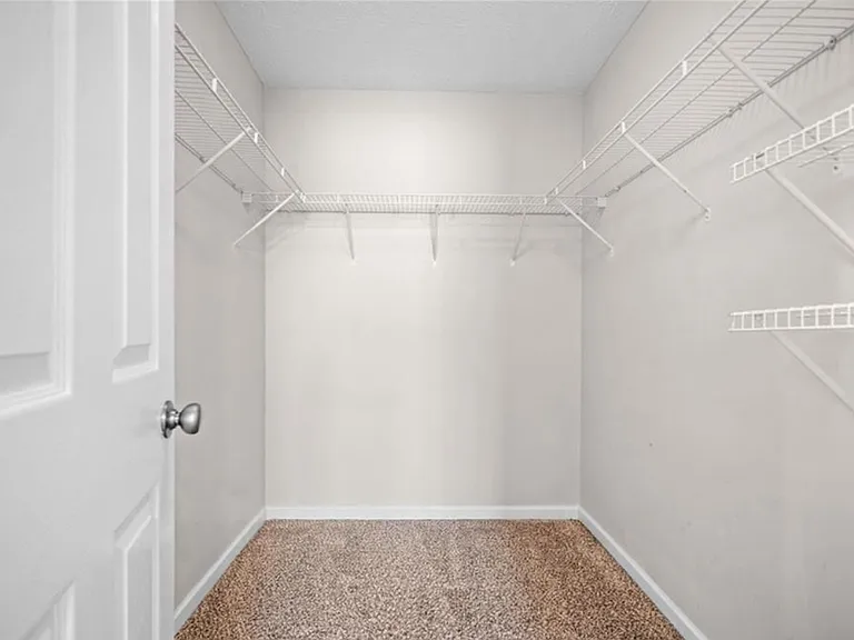 3050 Raven Trce — Photo 13