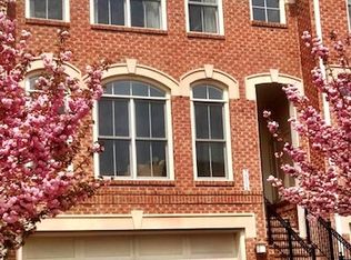 7006 Eastern Red Cedar Ln, Mc Lean, VA 22101