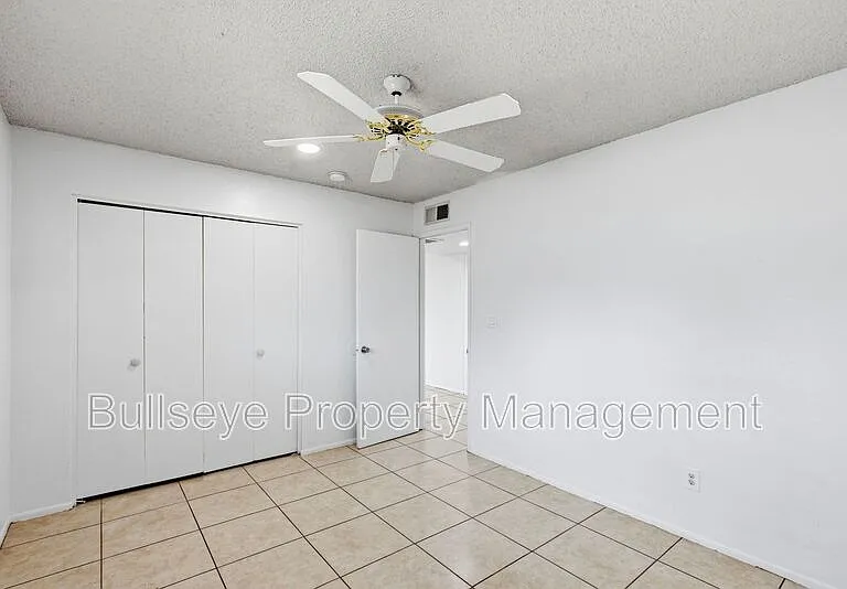 2245 W Glenrosa Ave #2 — Photo 12