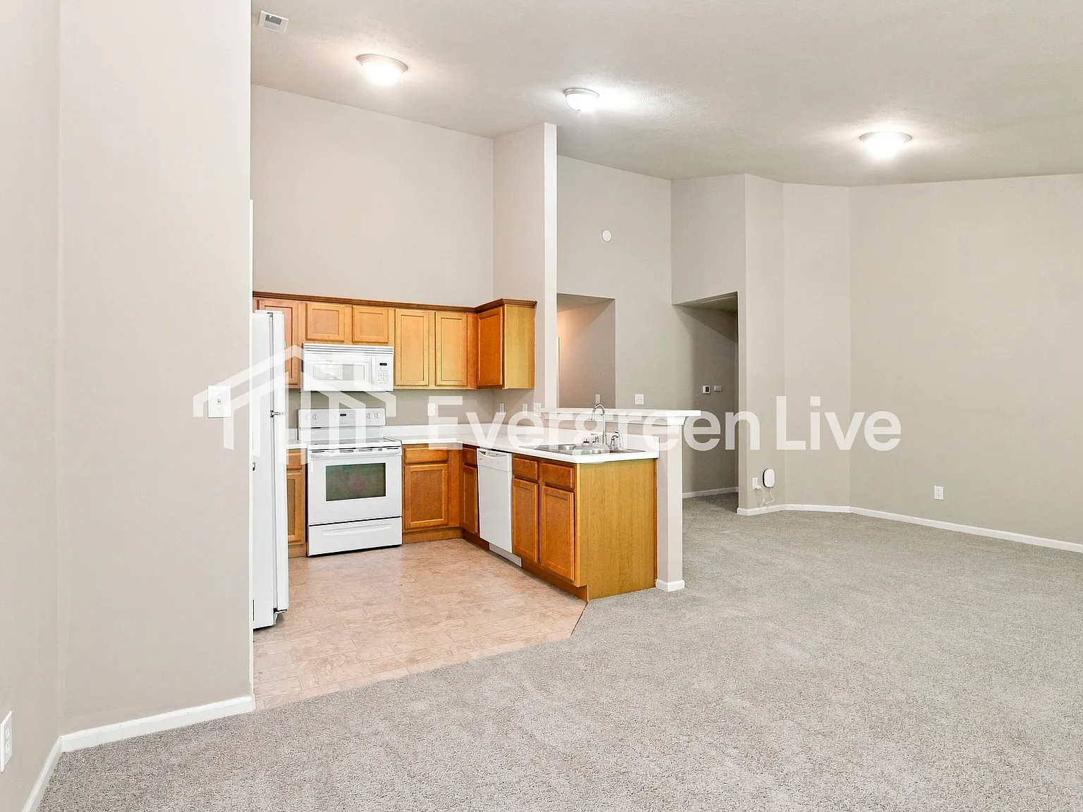 3 bed, 2.0 bath, 1315 sqft, $1,545 — Photo 4