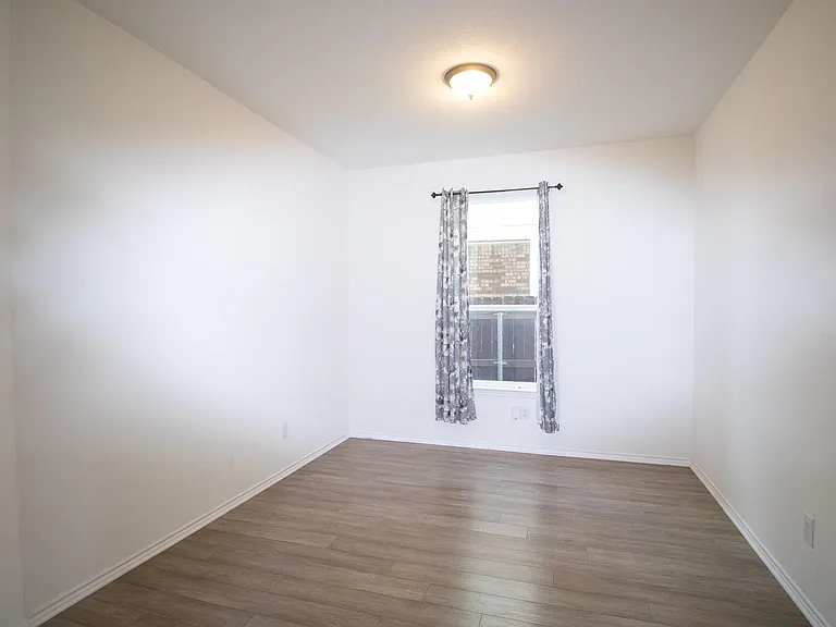2105 Ebony Dove St — Photo 3